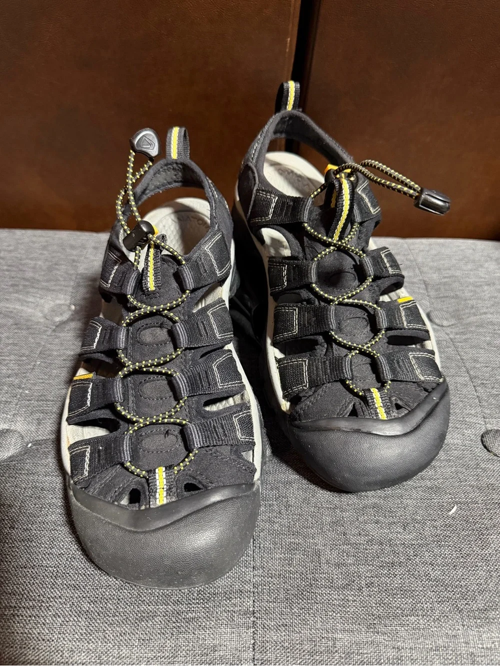 KEEN Newport H2 Waterproof Hiking Sandals Black Men's Size 8- Women’s 9.5